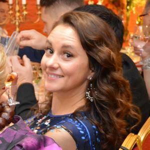 Meet your Posher, Edita